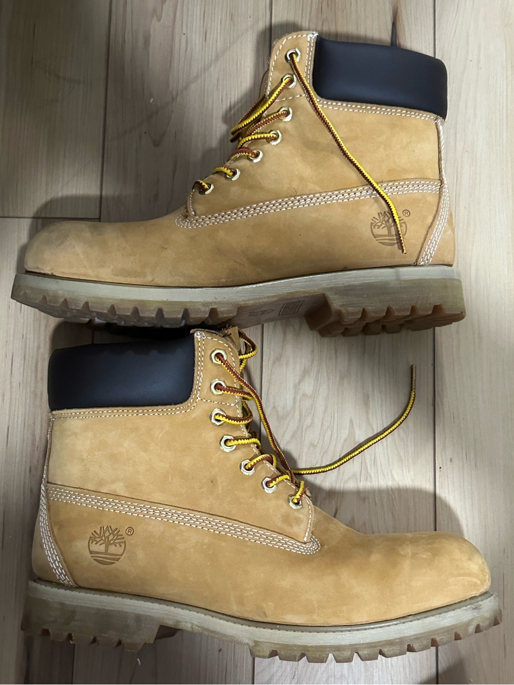 Classic Timberland 6-inch Premium Leather Boots